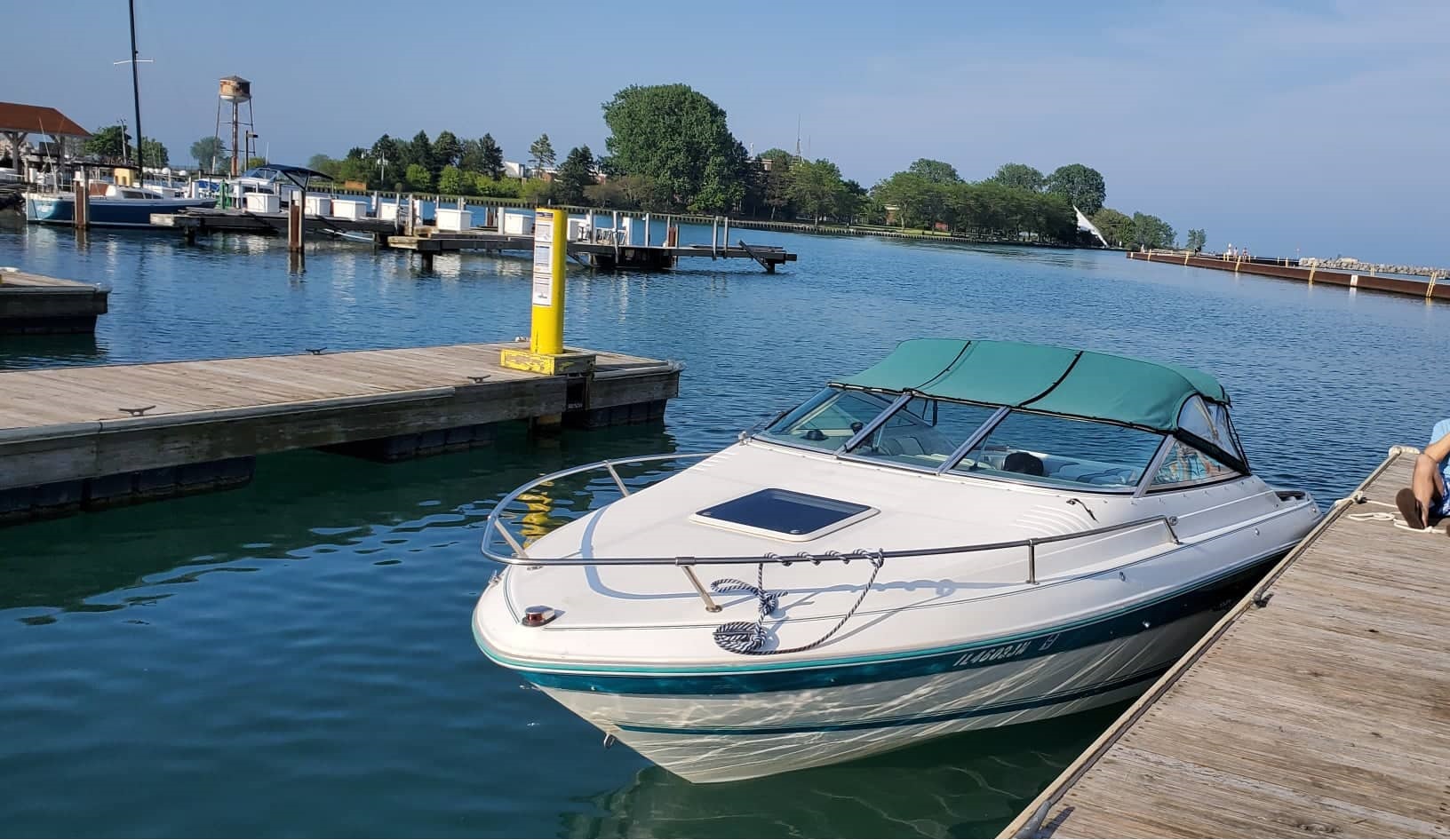 Łódka Sea Ray 200 Signature