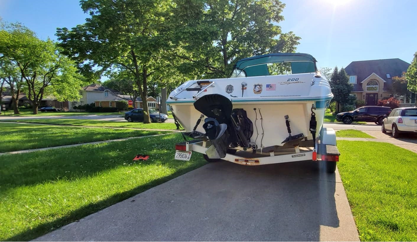 Łódka Sea Ray 200 Signature