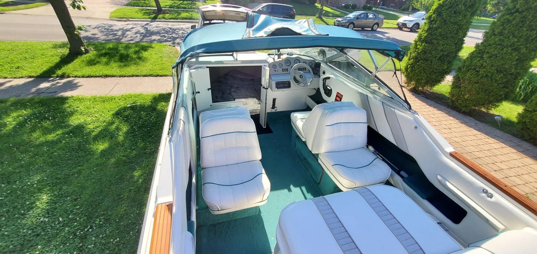 Łódka Sea Ray 200 Signature