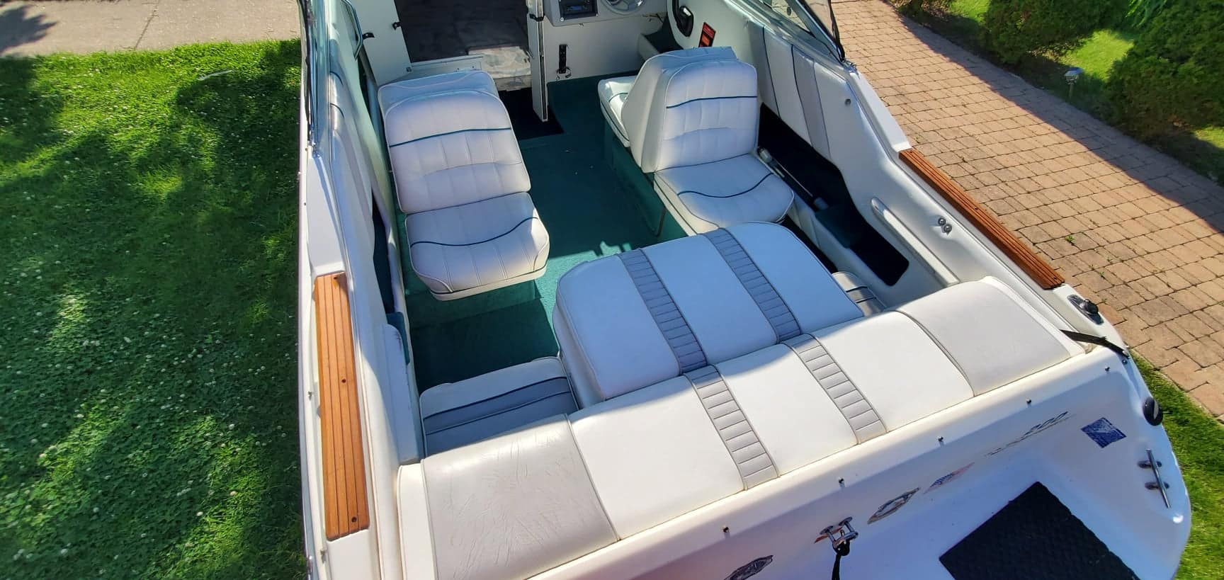 Łódka Sea Ray 200 Signature