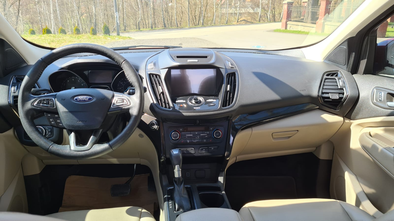 Ford Kuga Escape 2017r. Titanium