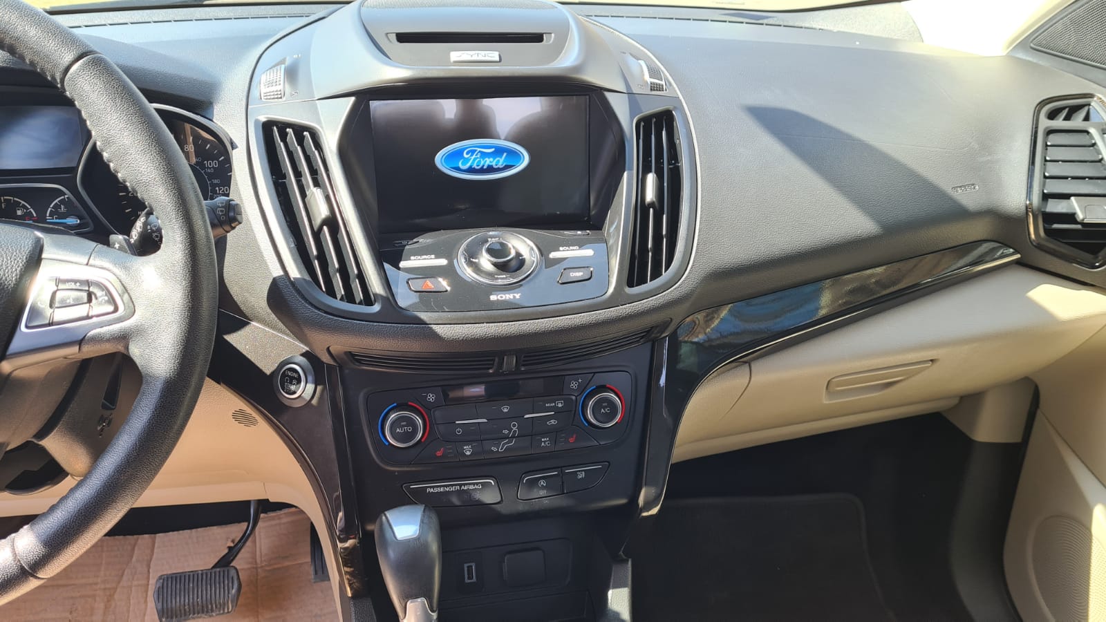 Ford Kuga Escape 2017r. Titanium