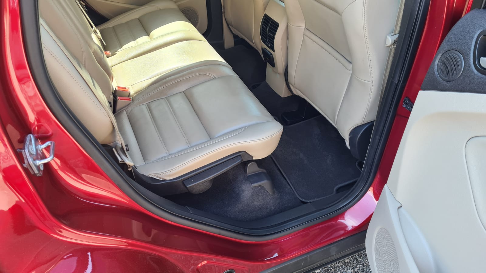 Ford Kuga Escape 2017r. Titanium