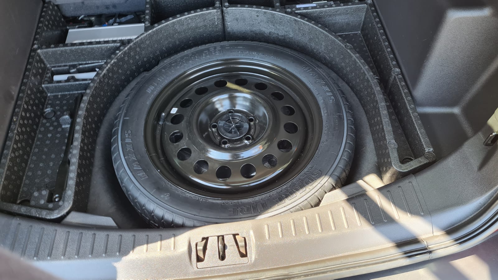 Ford Kuga Escape 2017r. Titanium