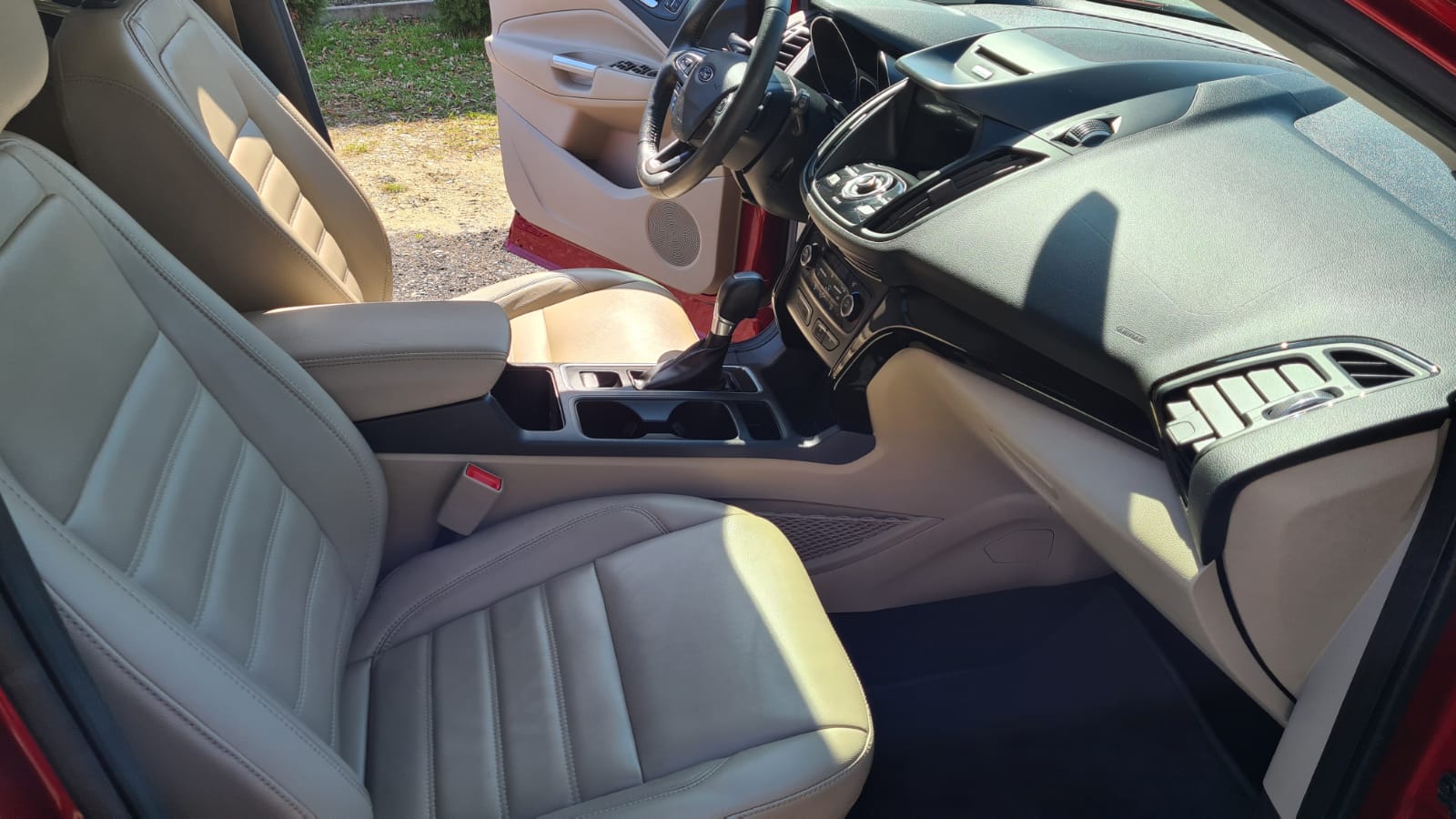 Ford Kuga Escape 2017r. Titanium